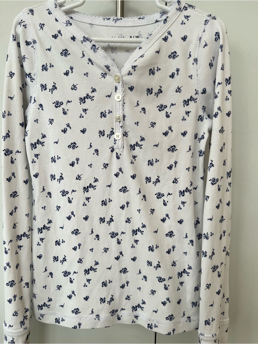 abercrombie kids White with Navy Long-Sleeve Floral Henley Top -